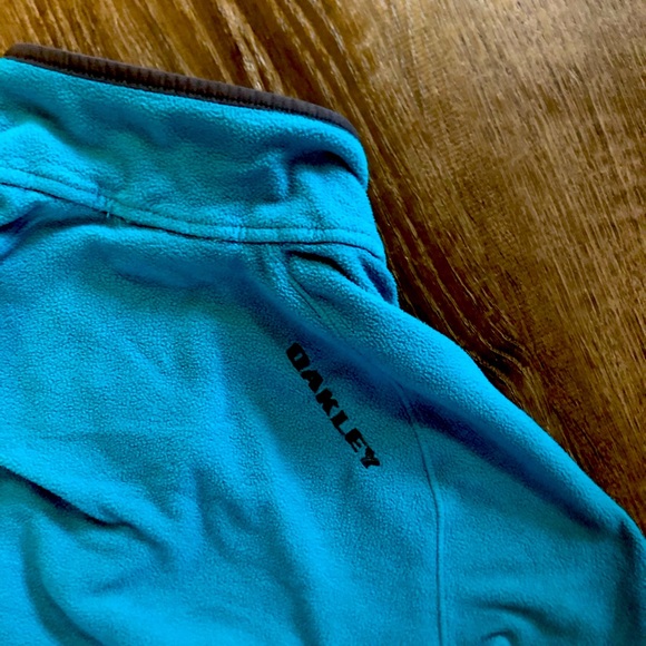 Oakley Fleece 1/4 Zip Sweater - Picture 2 of 6